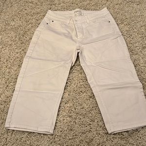 White jean capris size 12